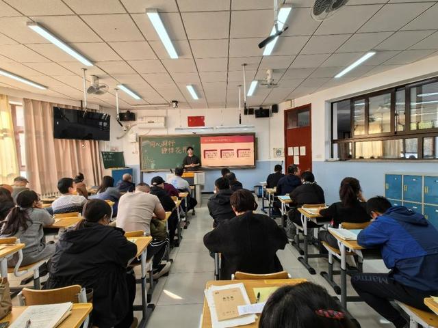 医教协同护健康 心理辅导进校园