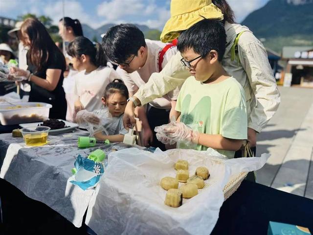 特色文化活动一场接一场 海内外游客沉浸式乐享“荆”彩中秋