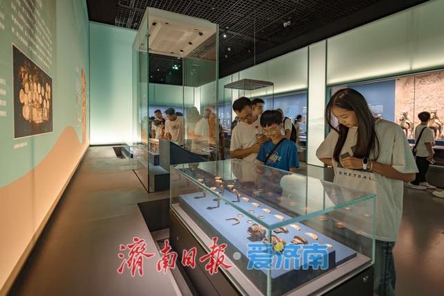 一年四季 泉在济南丨走进“一城山色半城湖”特展，探寻济南历史文化脉络