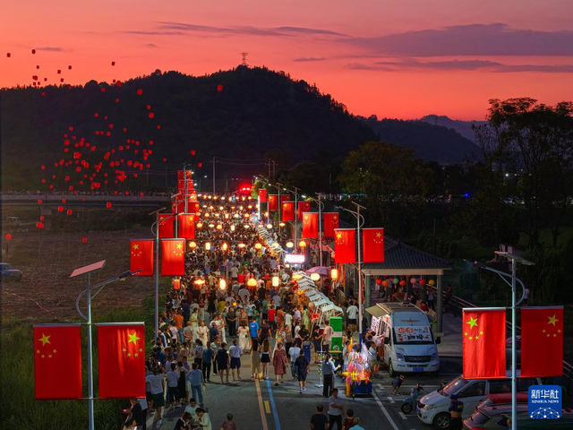 文博赋能与新消费破圈彰显中国黄金周文旅经济活力