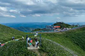 贵州金沙：玉簪花开迎客来图片