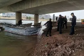 多部门联合出动 严查无证作业渔船图片