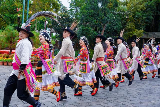 双节昆明周边游 | 解锁NPC闯关新玩法 云南民族村“暖冬生活季”国庆启幕