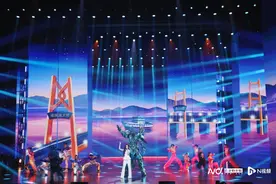 东莞文艺节目《一湾潮起》亮相“与人民同行”文艺晚会图片