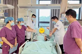 健康小站丨92岁老人遭遇粉碎性骨折，手术到底做不做？图片