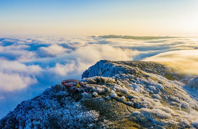 雪霁云海美如画