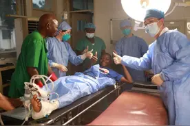 首台创面修复手术创下“三个第一” 温医大万里援非获盛赞图片