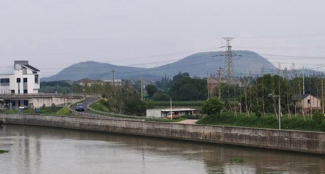 马鞍山，在江苏