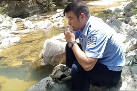 忍受蚂蟥蚊虫侵扰，他深山蹲守6小时抓获盗猎者图片