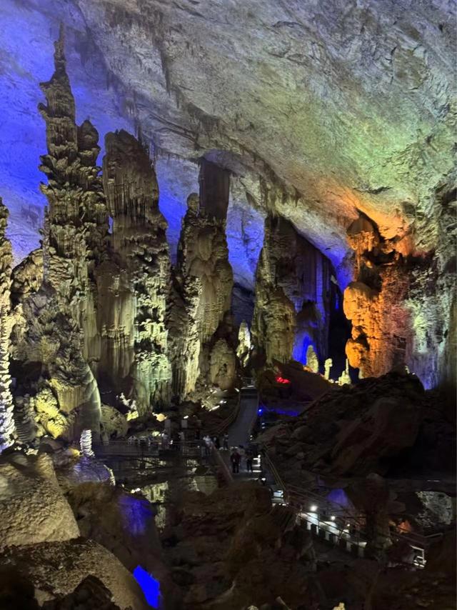 日均超3000人次 织金洞景区秋冬旅游持续升温