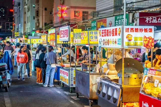 南宁×西宁夜市CP带你解锁 “南火西燃” 新玩法​