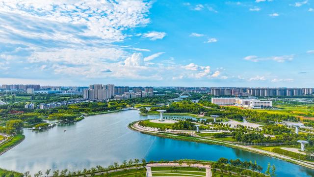 走，到郑州航空港“捡秋”去！丨港视角