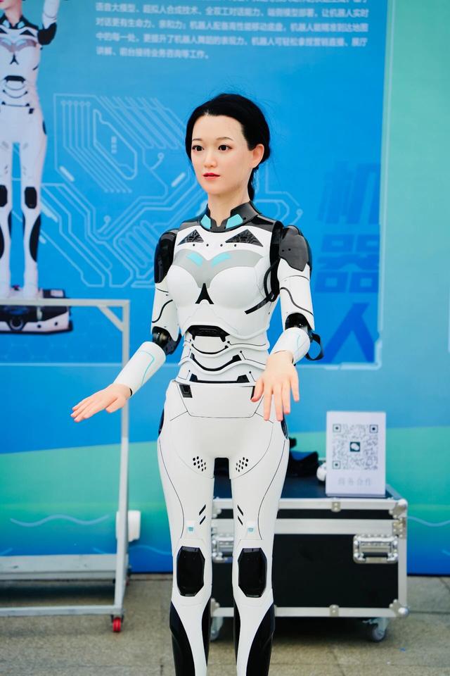 今年国庆 和AI一起过节是什么体验？