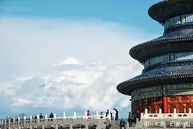 中秋国庆境内游前瞻：北京仍是最火目的地，热门航线机票价格涨幅环比超4倍图片