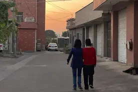 两会传来关注罕见病的声音，同患病的许大姐母女有这些心愿图片