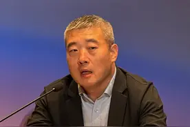 TCL华星印刷OLED专显屏正式量产交付  首席执行官赵军：中尺寸OLED的渗透率提高是确定性趋势图片