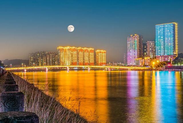 来成都，先简阳
