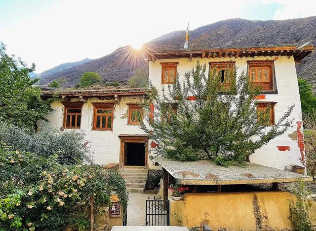 法国女士隐居云南深山15年：厌倦打工，想在中国好好生活