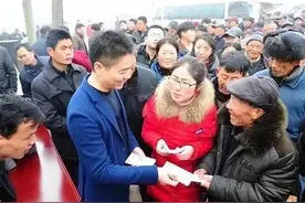 刘强东1月8日又要给老家村民发钱了，60岁以上每人10000元，村民：已经接到通知图片