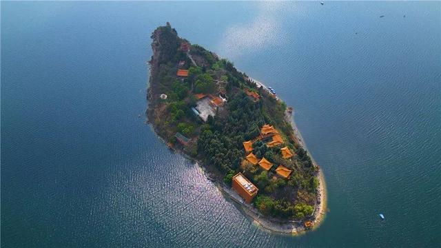 光影百年，云南在场