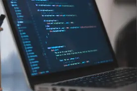 我用 Cursor + Trae 手搓了一个 App，上架了 App Store图片