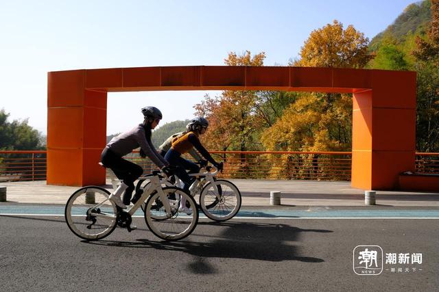 绍兴：秋景里的骑行热
