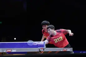 3比0完胜！王楚钦领衔山东队夺下乒超男团冠军图片