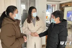旧物捐赠让爱循坏 天心区梨塘小学公益跳蚤市场为患病同学筹善款图片