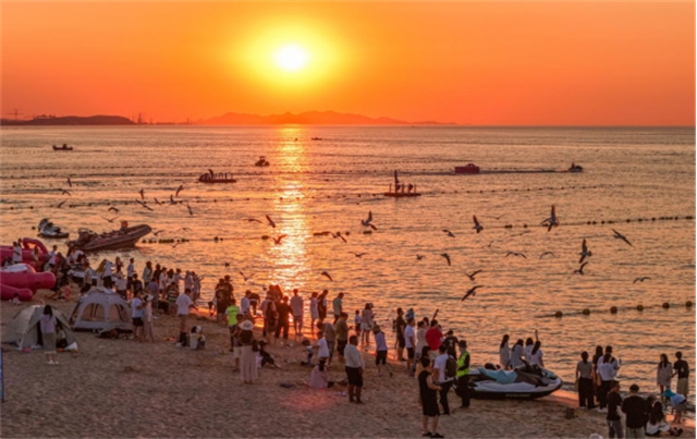 一场400万人的双向奔赴：读懂那香海旅游经济的“韧性密码”
