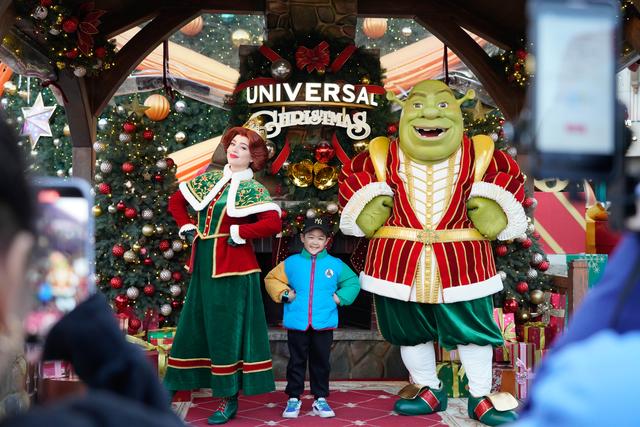 北京环球度假区“冬季假日”主题活动开启