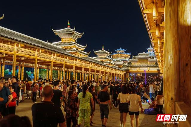 遇见福地怀化①丨夜游舞水，万家灯火里读懂“何以是福”