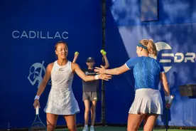两年两冠！袁悦组合击败张帅组合获WTA250奥斯汀站女双冠军图片