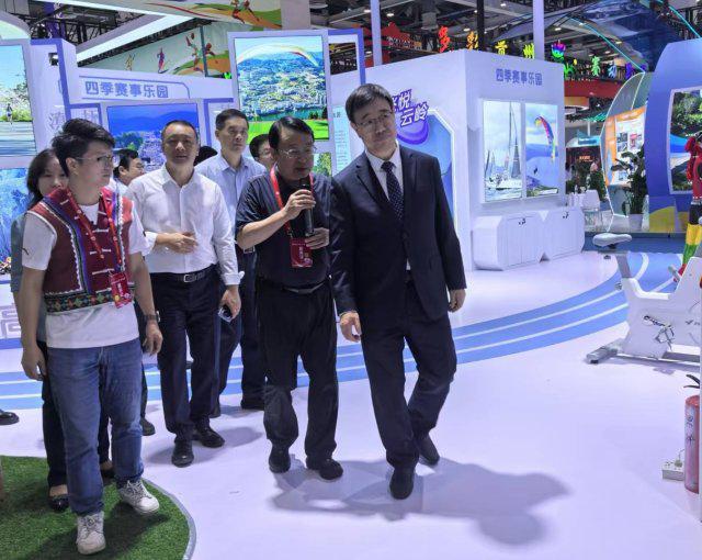 “虚拟骑行”领略湖光山色！云南体育亮相2025“两个博览会”