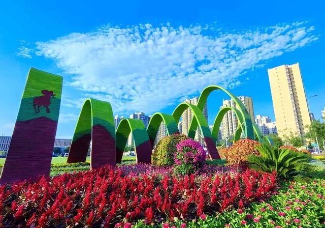 北京市部分火车站地区主题花坛盛装亮相！“国门印象”邀您共赏——