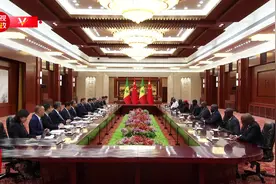 独家视频丨习近平：中国和塞内加尔是国家发展振兴道路上的朋友和伙伴视频封面