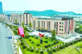 广纳人才 智汇四川南充嘉陵图片