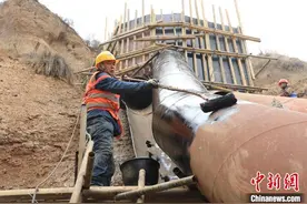 青海民和灾后重建见闻：管线抢修保春耕 校舍维修一新图片