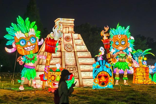 来世界公园欣赏光影世界！中秋国庆彩灯游园会现场美图抢先看