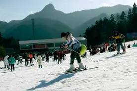 在大别山邂逅“冰雪奇缘”图片