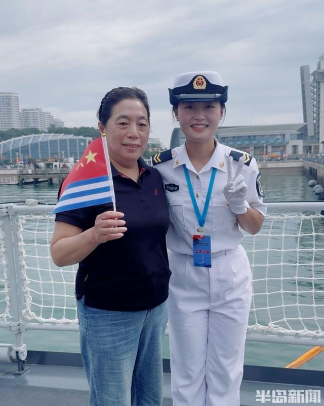 芜湖舰上的女兵们