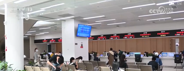 “人工智能+消费”“超级连接器”……多维视角解锁“新三样”全新表达