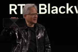 “怪兽级”显卡发布，个人AI超级电脑亮相！黄仁勋：整个行业都在扩大AI规模图片