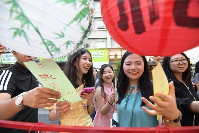 “贵阳是座不夜城”抖音达人探店网络传播启动仪式暨接力活动在青云市集举行