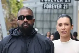 美国说唱歌手“侃爷”和妻子，已入住精神健康诊所图片