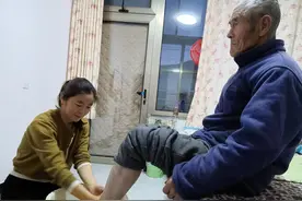 一人照顾家里4位老人23年,不幸的家庭走出的“孝顺之星”图片
