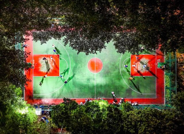 在东濠涌，赴一场与流水和清风的约会