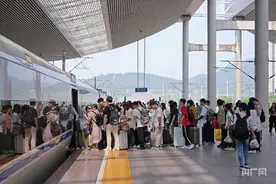 中秋假期  厦门火车站预计发送旅客54.5万人次图片