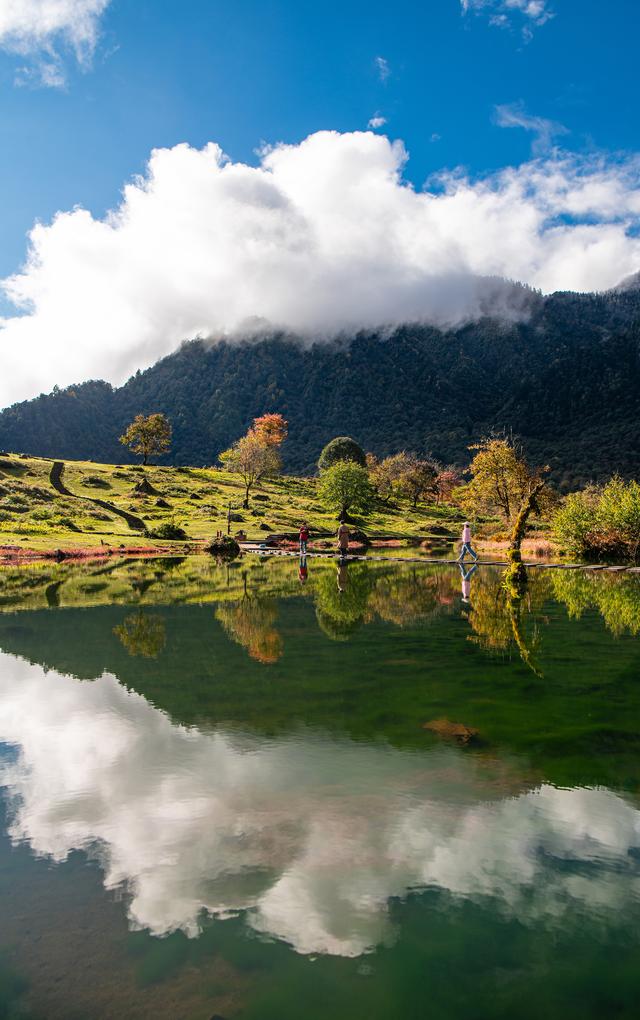 四川峨边：黑竹沟美景醉游人