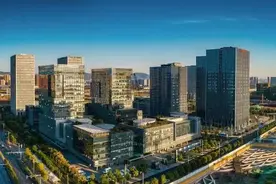 2025年经济工作九大重点任务明确！专家详解→图片