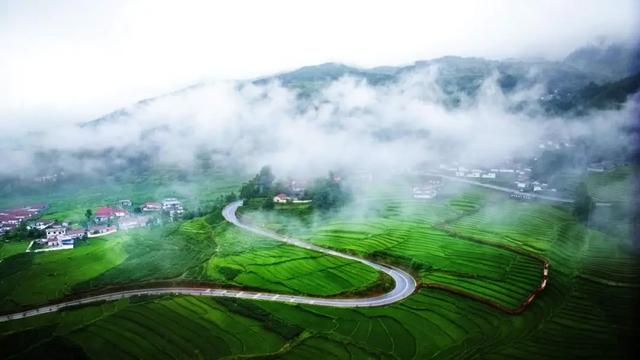 打卡攻略 | 来越西旅游就不要再搭基础款